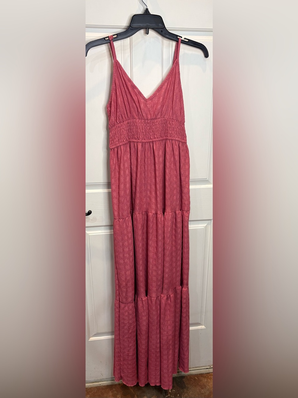 SHEIN Women's Pink Smocked V-Neck Strappy Sleeveless Maxi Dress Sz M